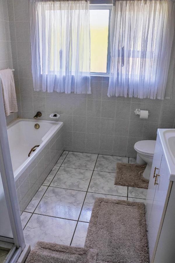 Riversea Guesthouse Plettenbergbaai Buitenkant foto